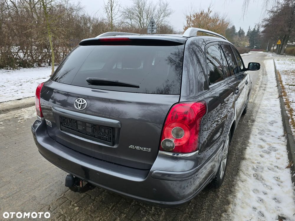 Toyota Avensis 1.8 VVT-i Combi - 8