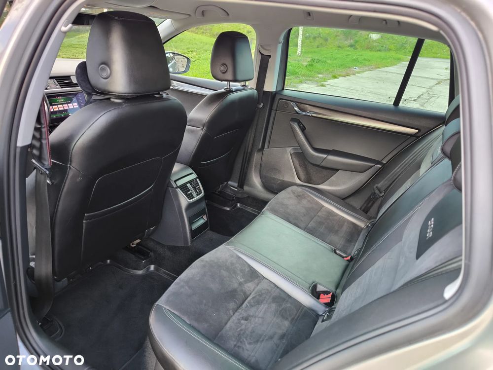 Skoda Octavia ver-combi-2-0-tdi-dsg-4x4-scout - 11