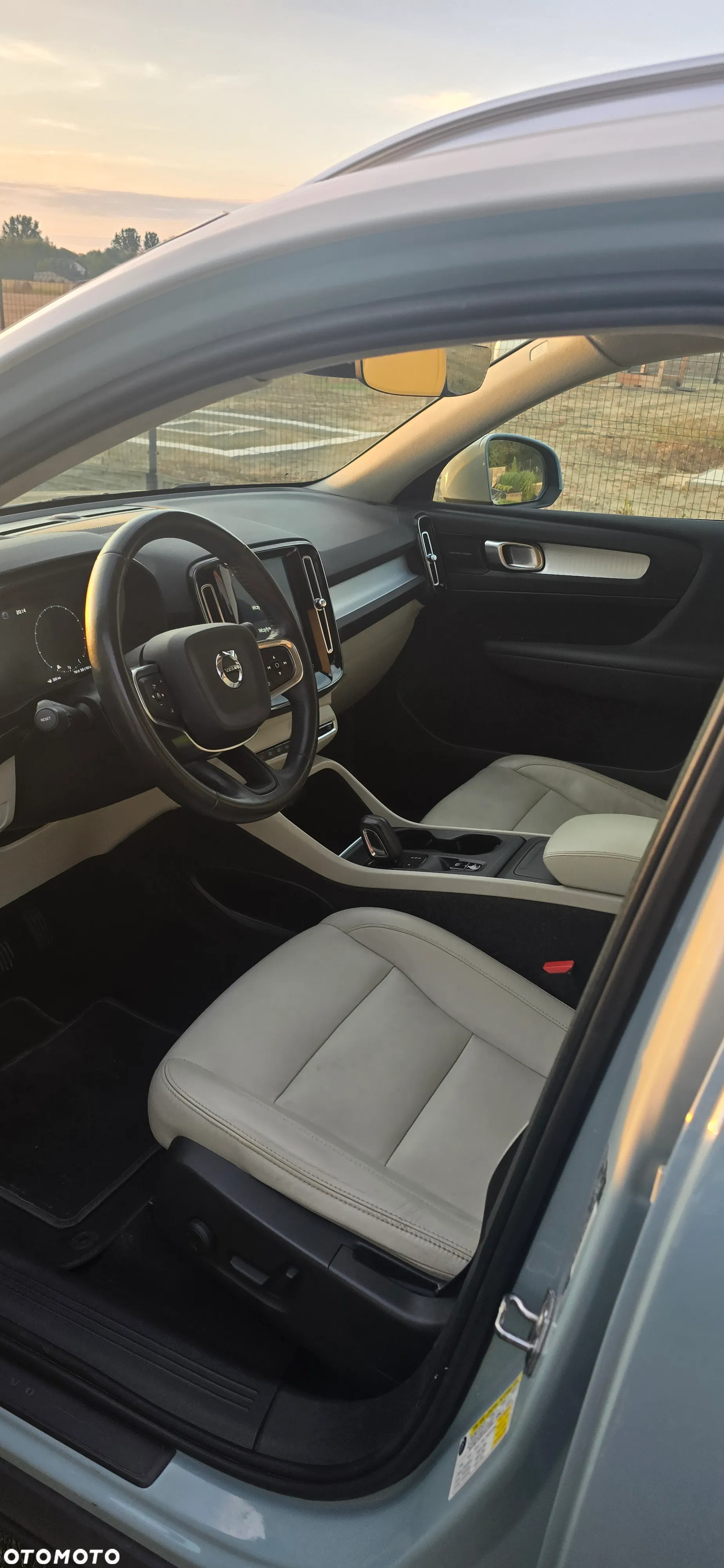 Volvo XC 40 T4 Momentum - 8