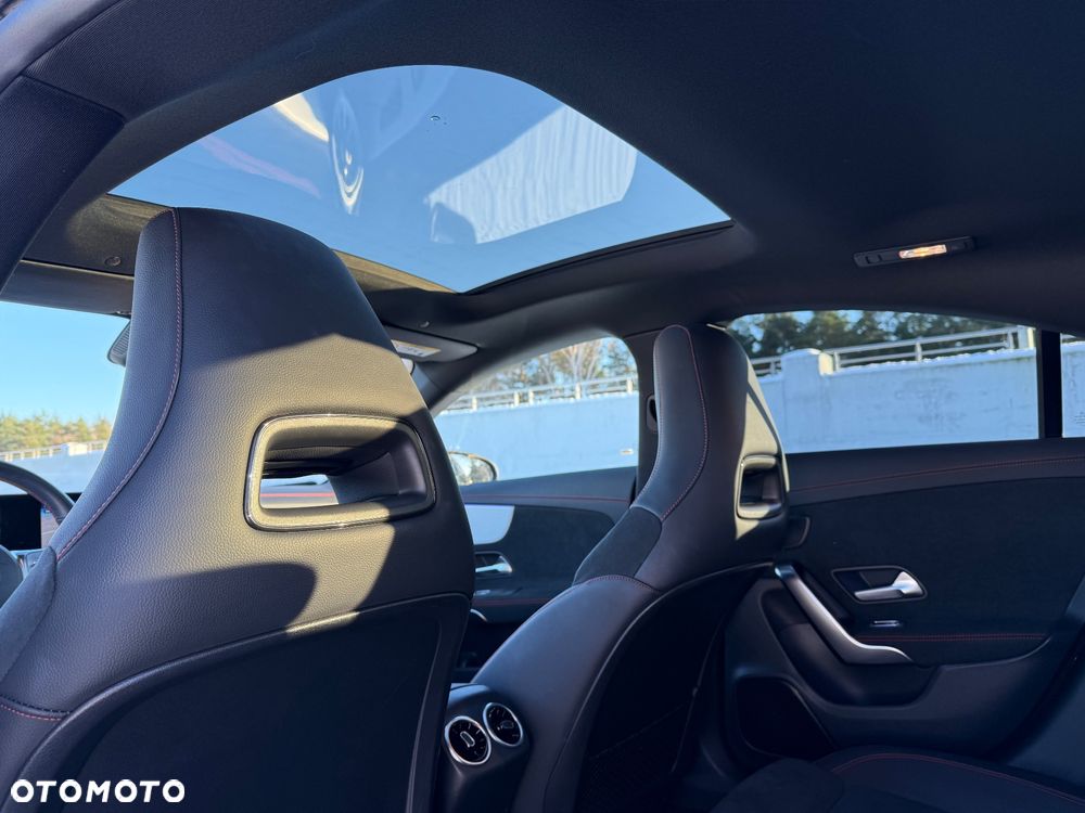 Mercedes-Benz CLA 250 e PHEV AMG Line 8G-DCT - 25