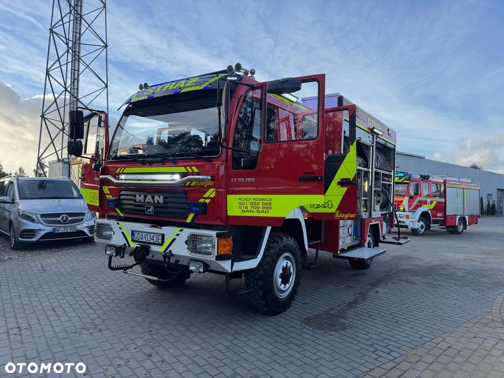 MAN Straż pożarna | Wóz strażacki MAN 4x4 | 3000 litrów wody | CNBOP - 30