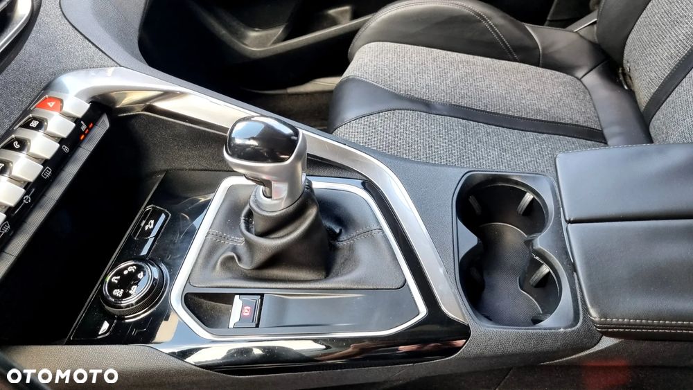Peugeot 3008 BlueHDi 150 Stop & Start Allure - 29