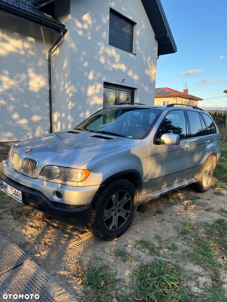 BMW X5 4.4i - 4
