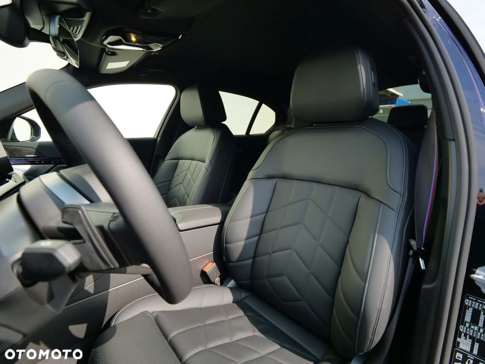 BMW Seria 5 520d xDrive - 28