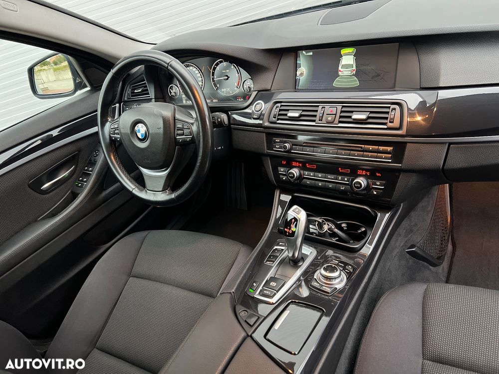 BMW Seria 5 525d Touring Aut. - 9