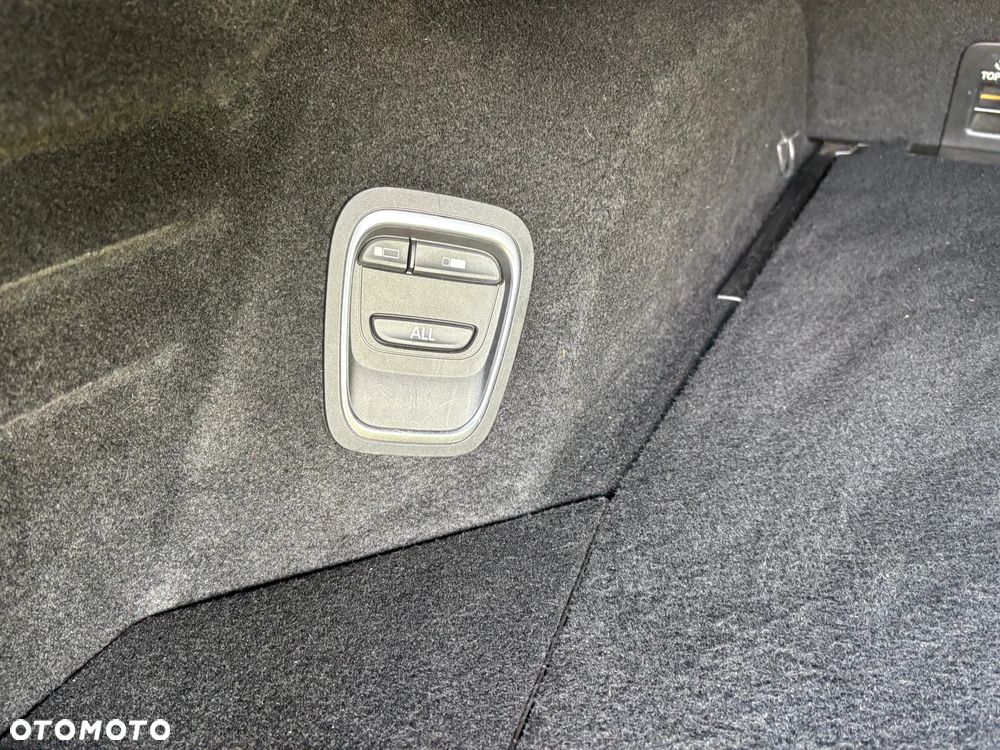 Renault Grand Scenic ENERGY TCe 130 INTENS - 21