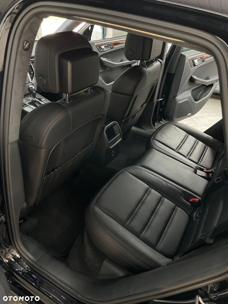Porsche Macan Turbo PDK - 20