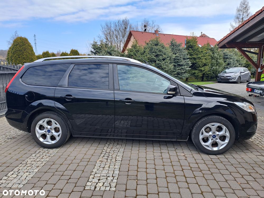 Ford Focus 1.6 16V Ambiente - 4