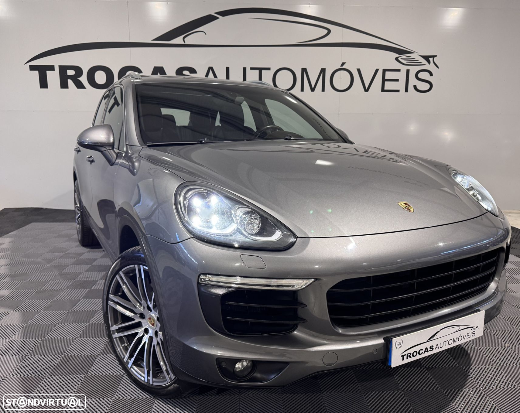 Porsche Cayenne S Hybrid - 12