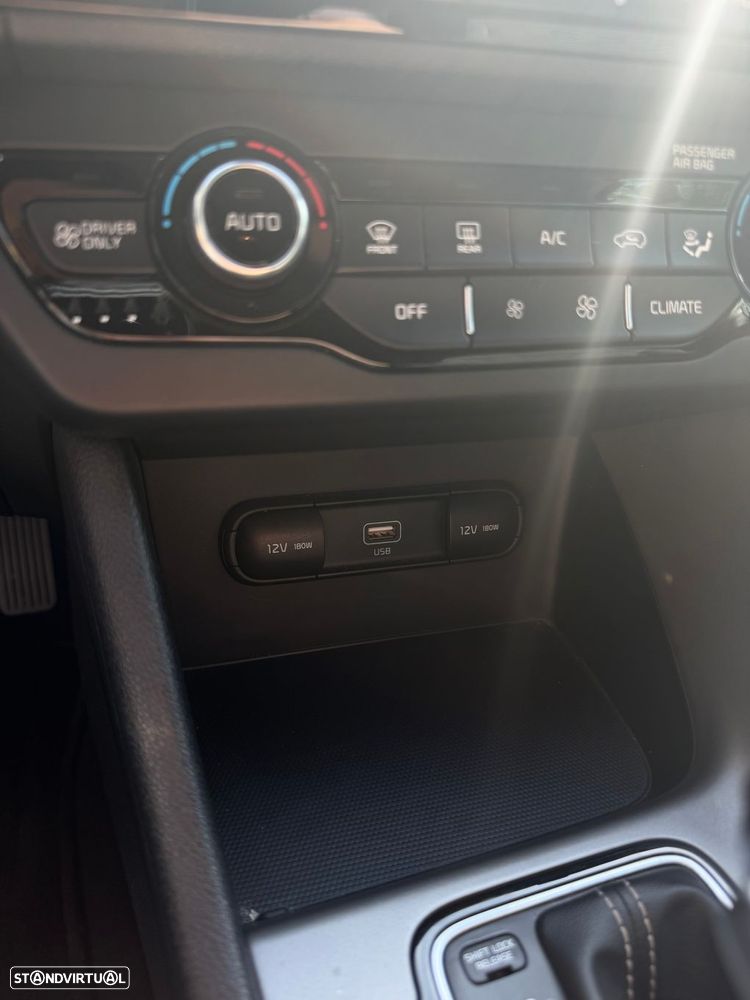 Kia Niro 1.6 GDi PHEV Urban - 26