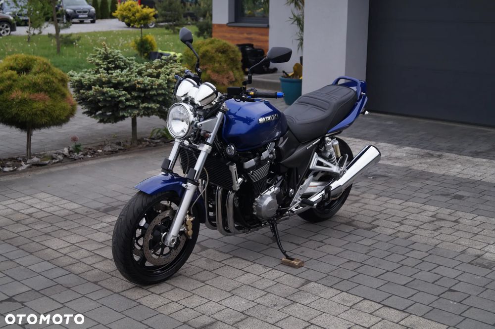 Suzuki GSX - 3
