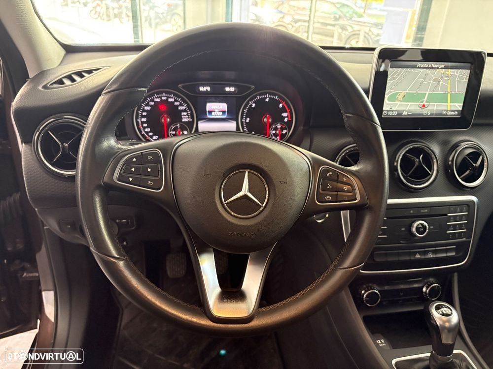 Mercedes-Benz A 180 d BlueEFFICIENCY Edition - 15