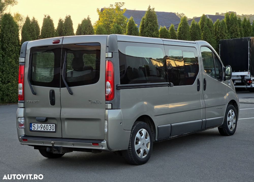 Renault Trafic Passenger L1H1 Authentique - 3