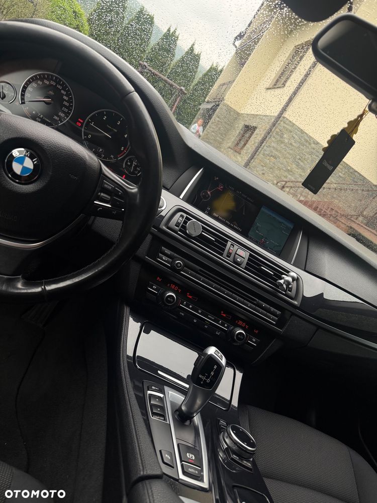 BMW Seria 5 518d Luxury Line - 8