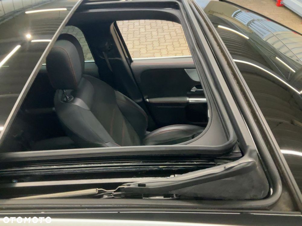 Mercedes-Benz GLA 250 4-Matic AMG Line - 3