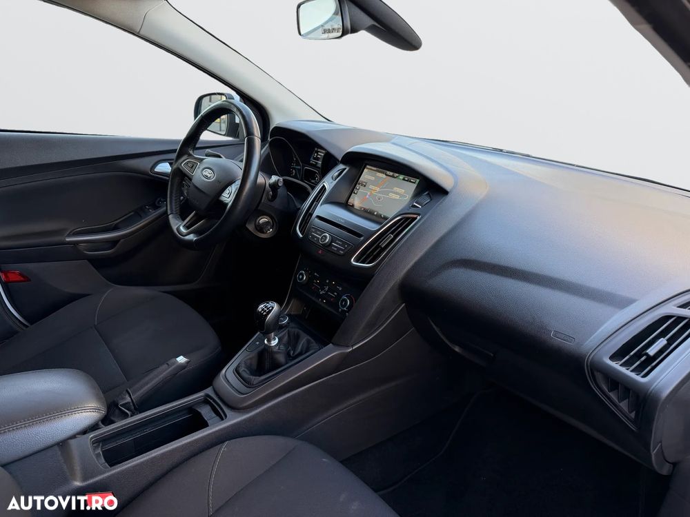 Ford Focus 1.5 TDCi DPF Start-Stopp-System Business - 6