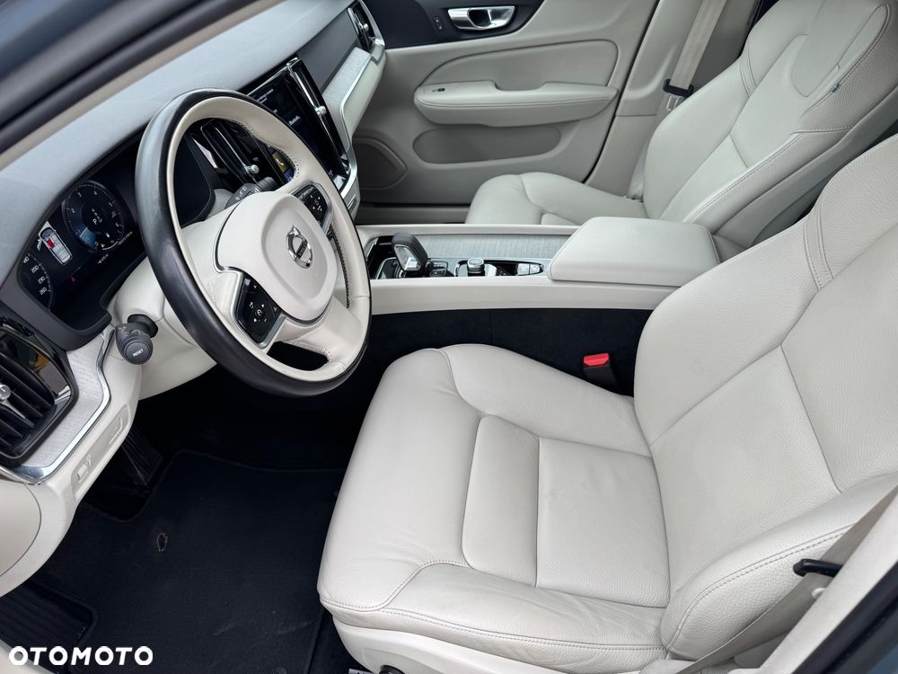 Volvo V60 B4 D Ultimate Dark - 8