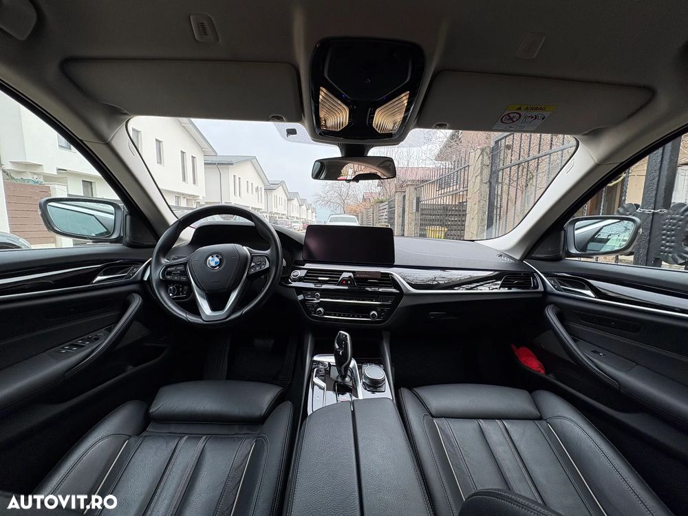 BMW Seria 5 520i AT MHEV - 16