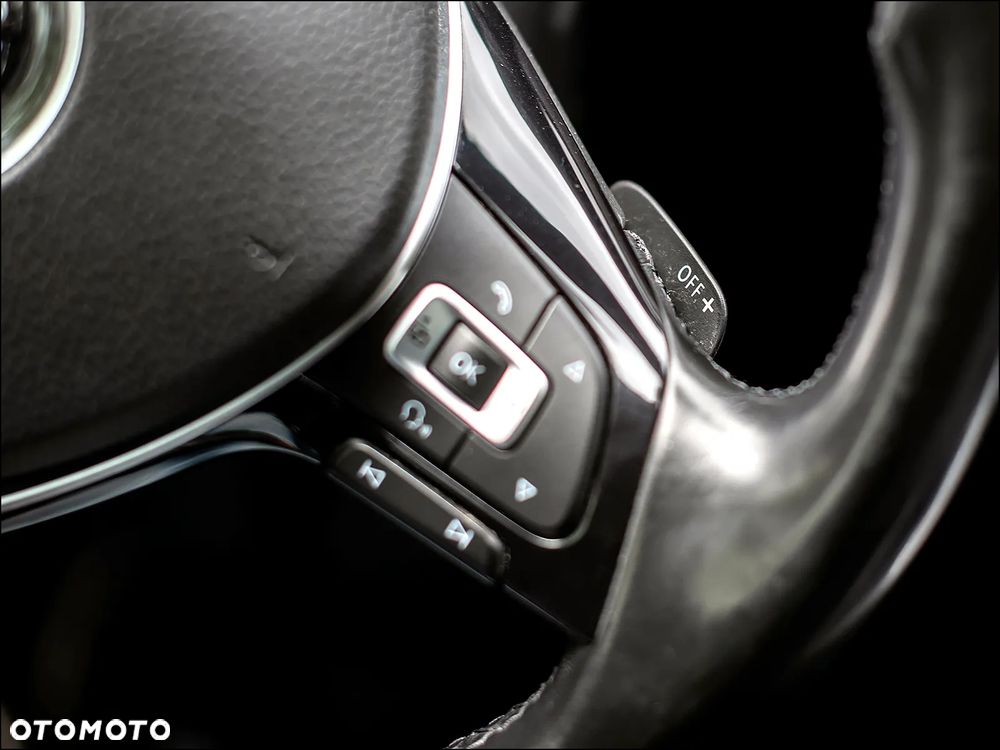 Volkswagen Passat - 20