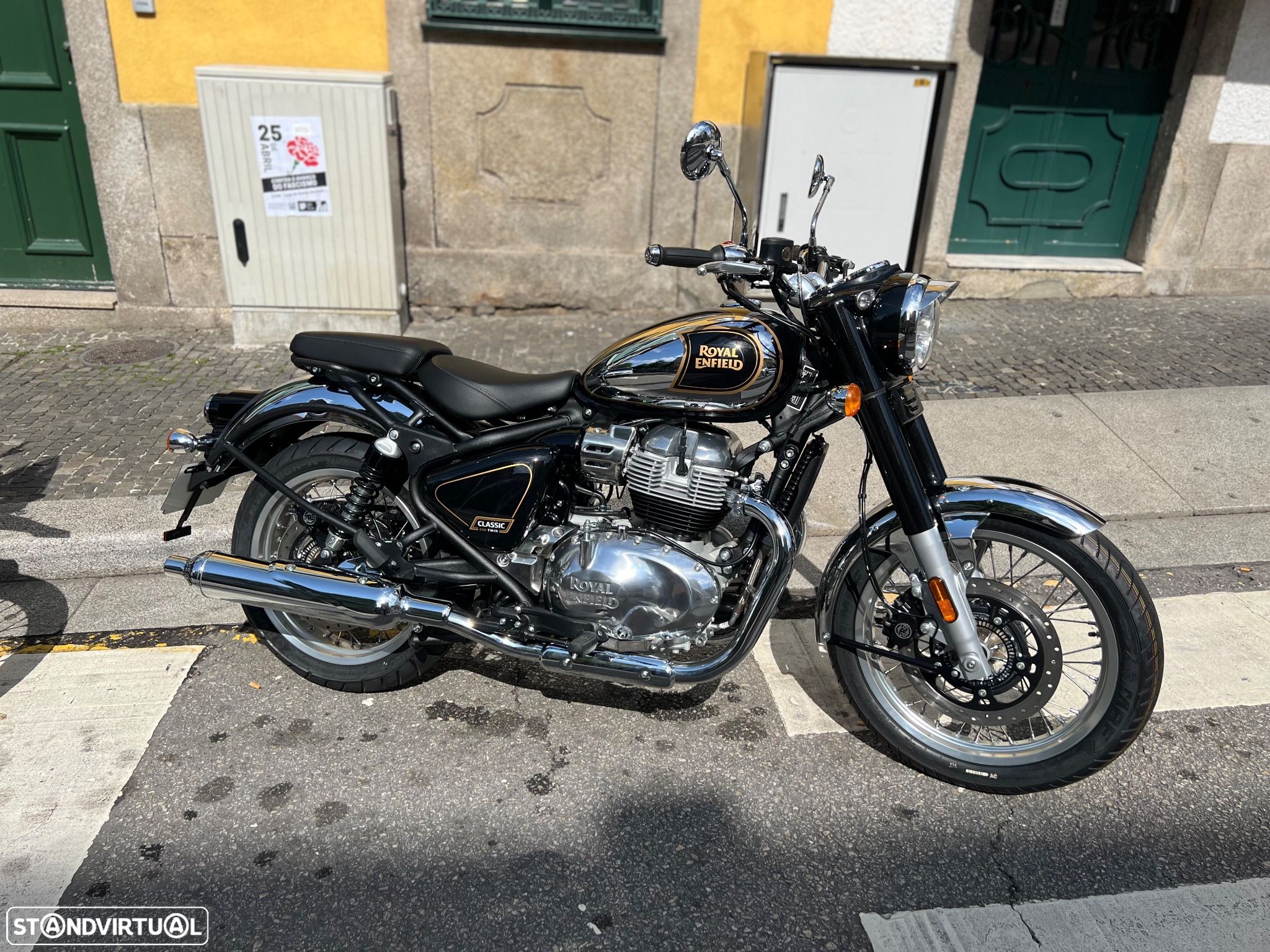 Royal Enfield Classic Classic 650 Black Chrome - 1