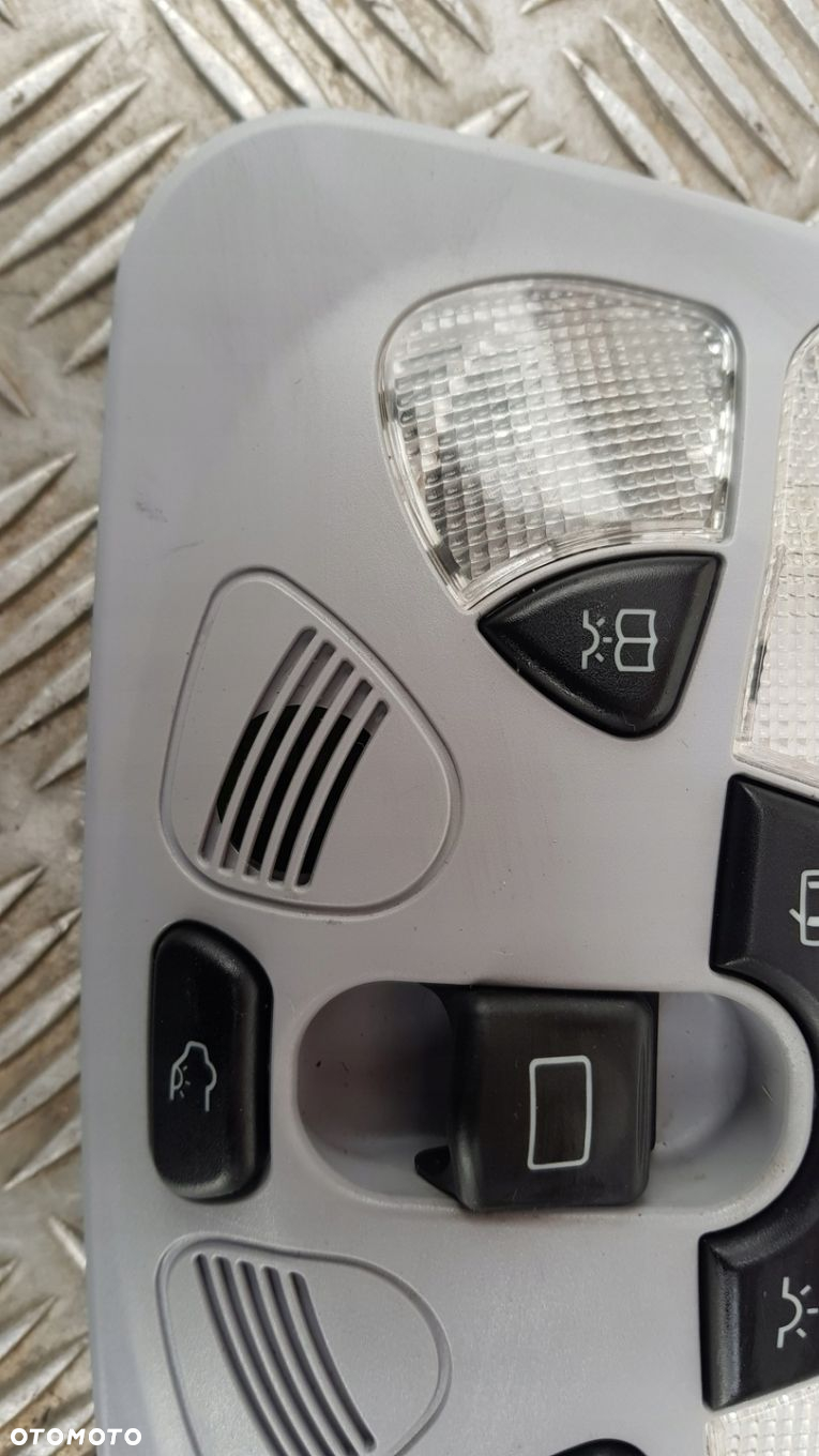 MERCEDES W203 PODŚWIETLENIE KABINY a2038202501 - 4
