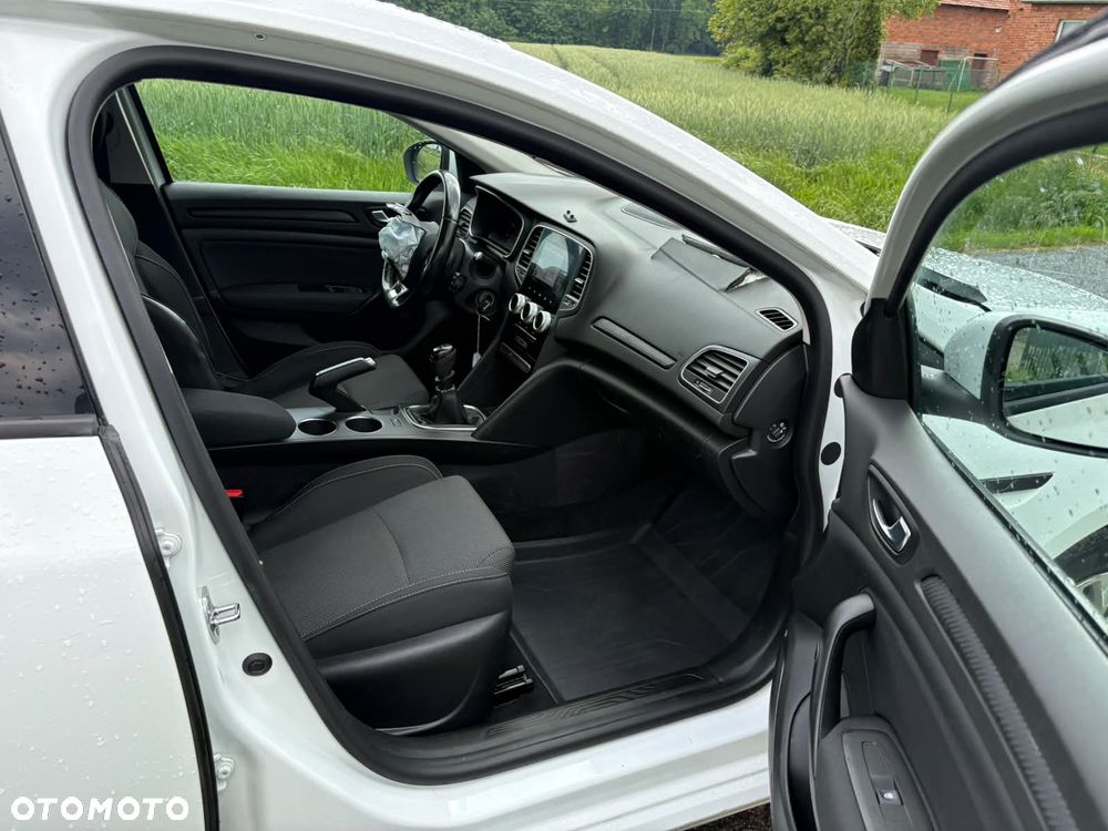 Renault Megane 1.5 Blue dCi Zen - 7
