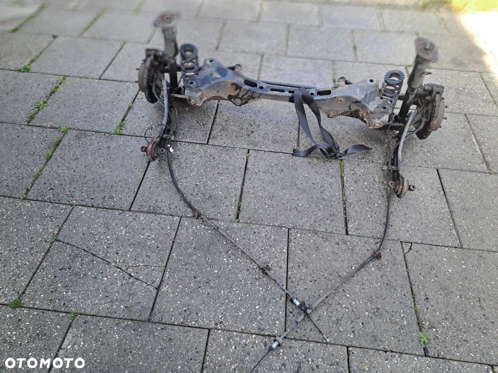 Hyundai IX35 belka tylnego zawieszenia belka tylna kompletna - 1