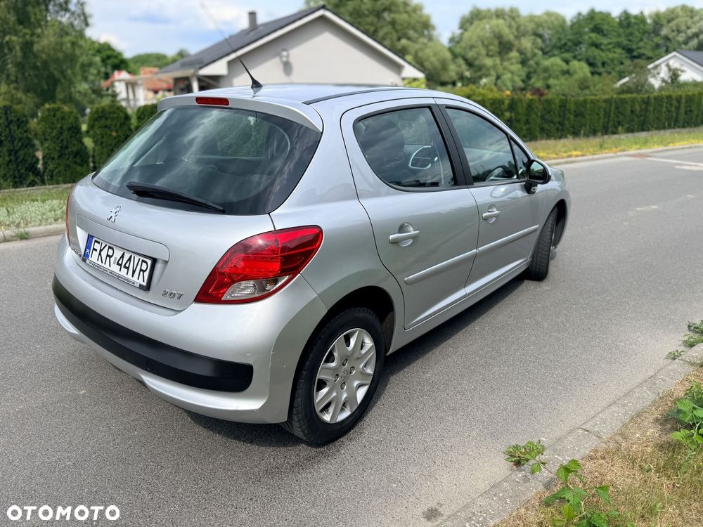 Peugeot 207 - 3