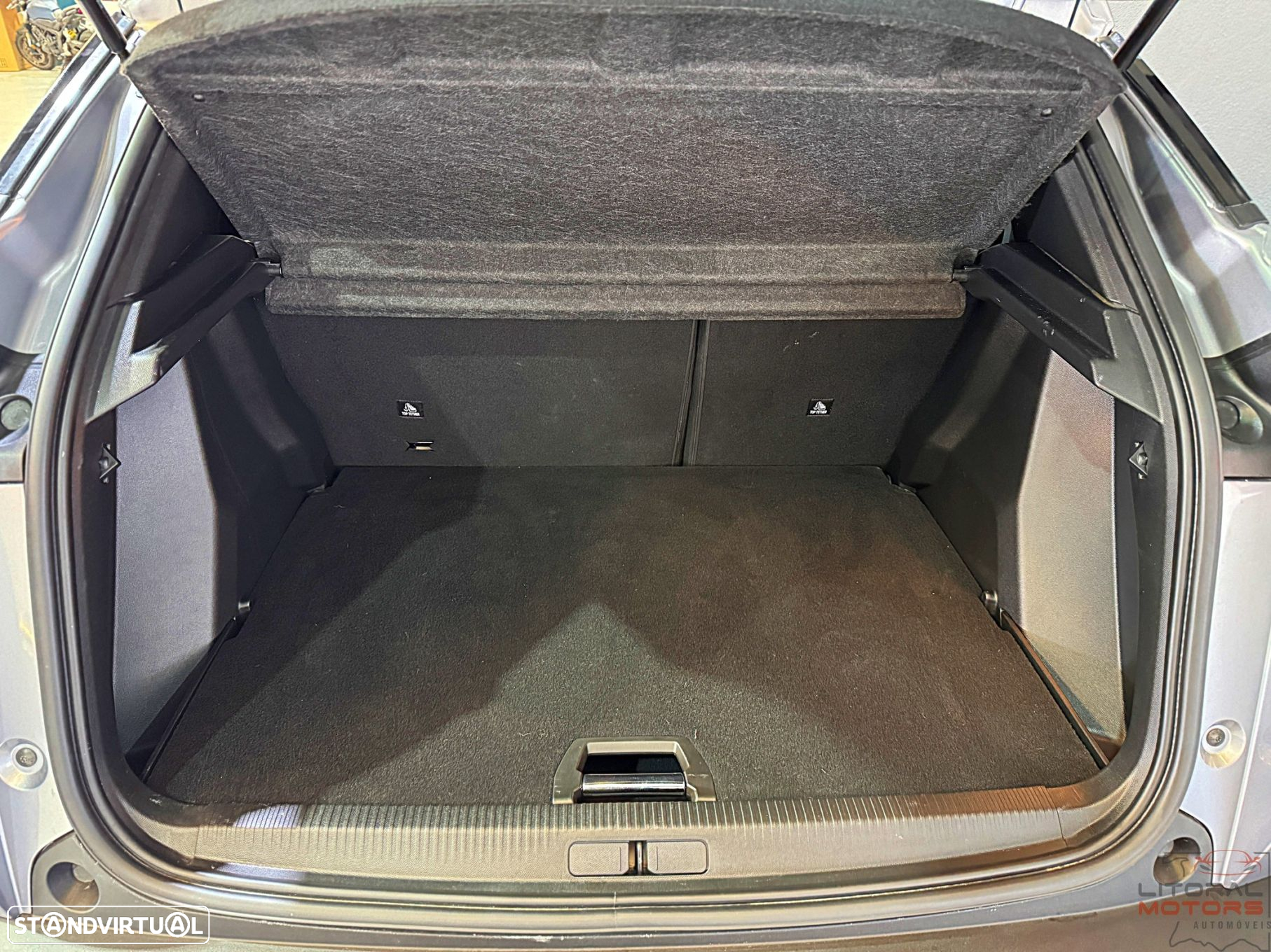 Peugeot 2008 1.2 PureTech Allure - 10