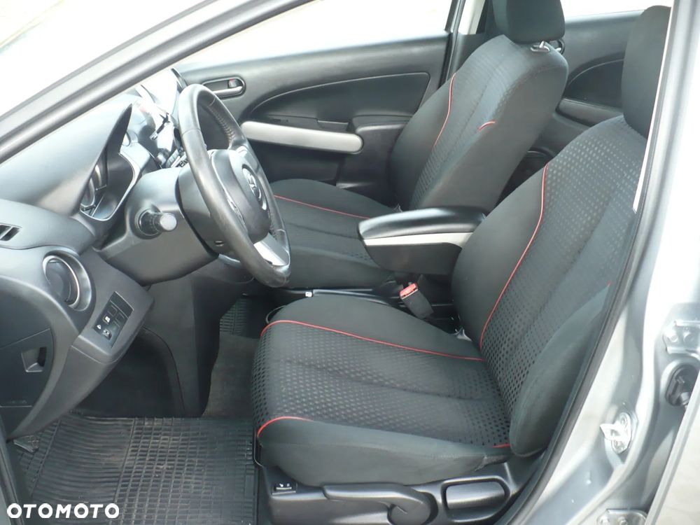 Mazda 2 1.3 Exclusive - 12