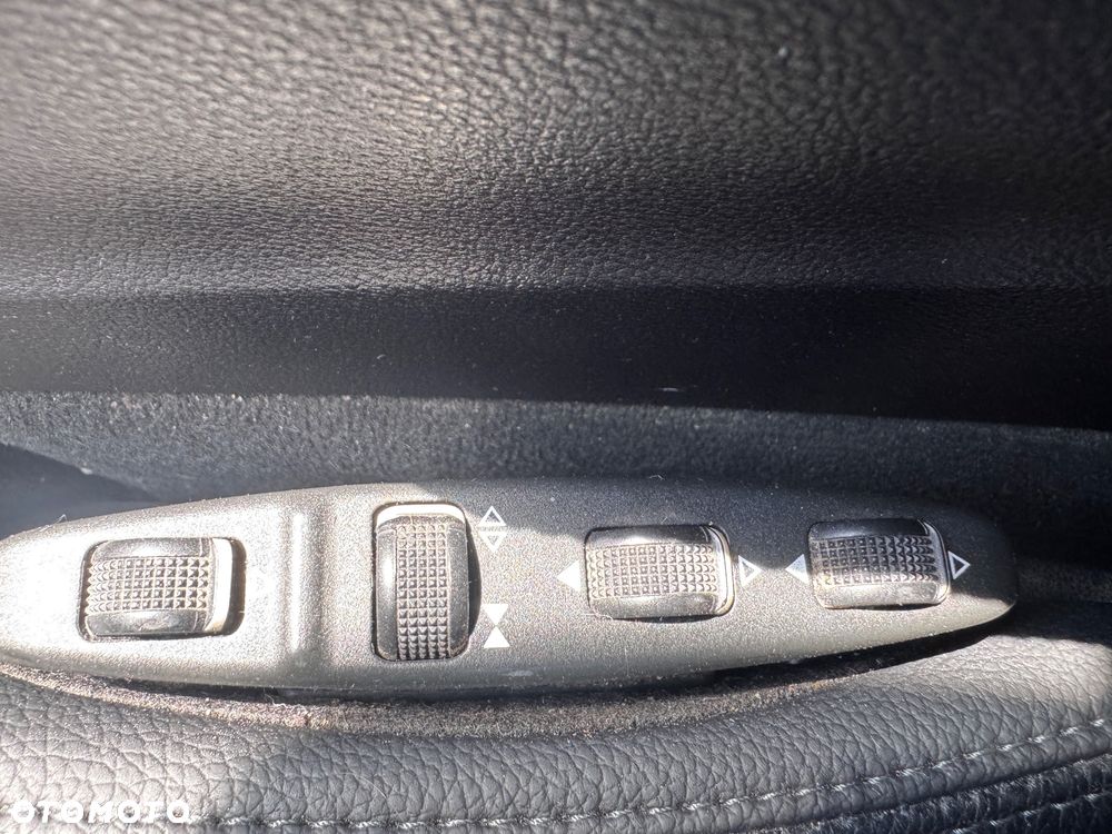 Mercedes-Benz Klasa E 250 CDI DPF BlueEFFICIENCY Automatik Avantgarde - 25