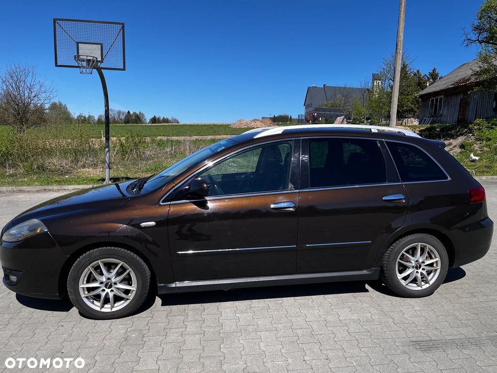 Fiat Croma 1.9 JTD Emotion - 3