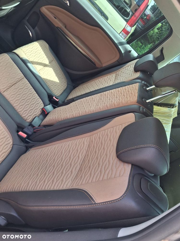 Opel Zafira - 16