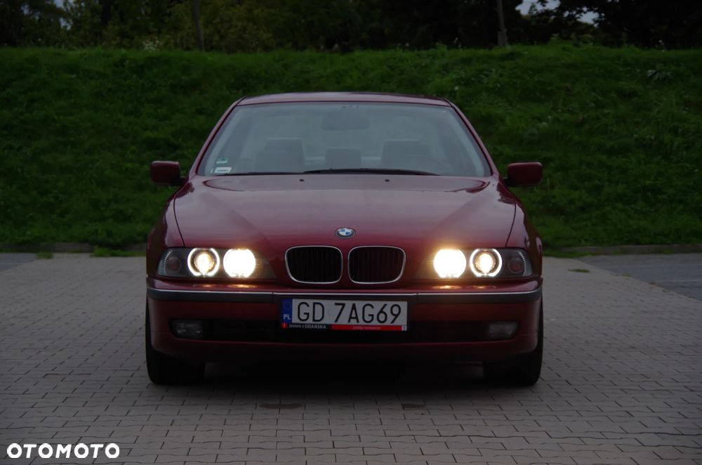 BMW E39 1995 photo 2