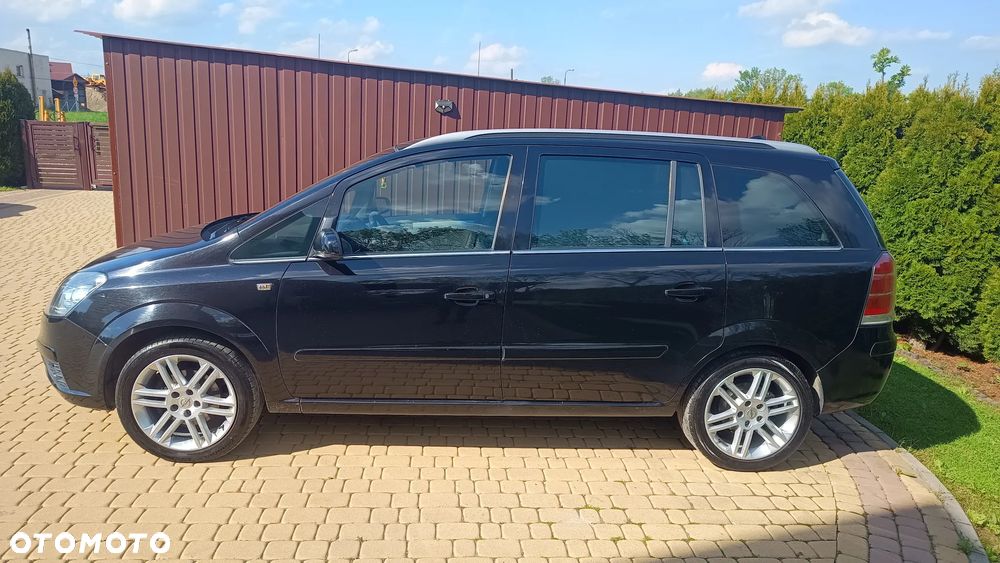 Opel Zafira 1.8 Cosmo - 3