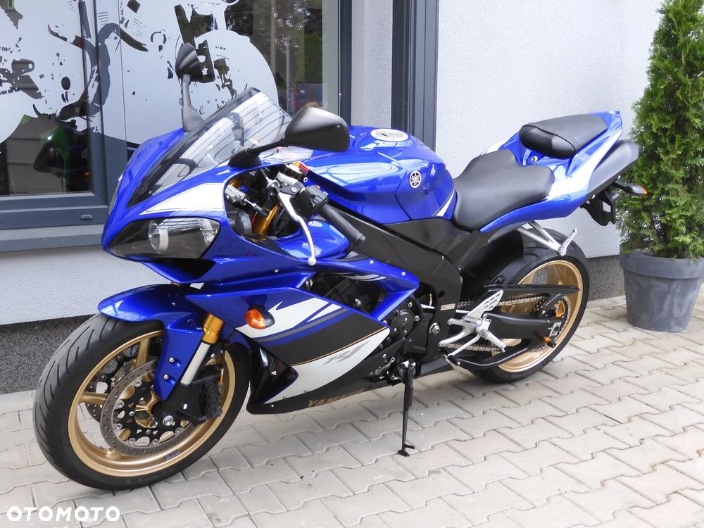 Yamaha R1 - 20