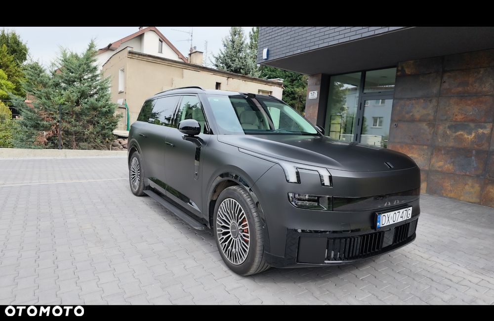 Lynk & Co 900 - 3