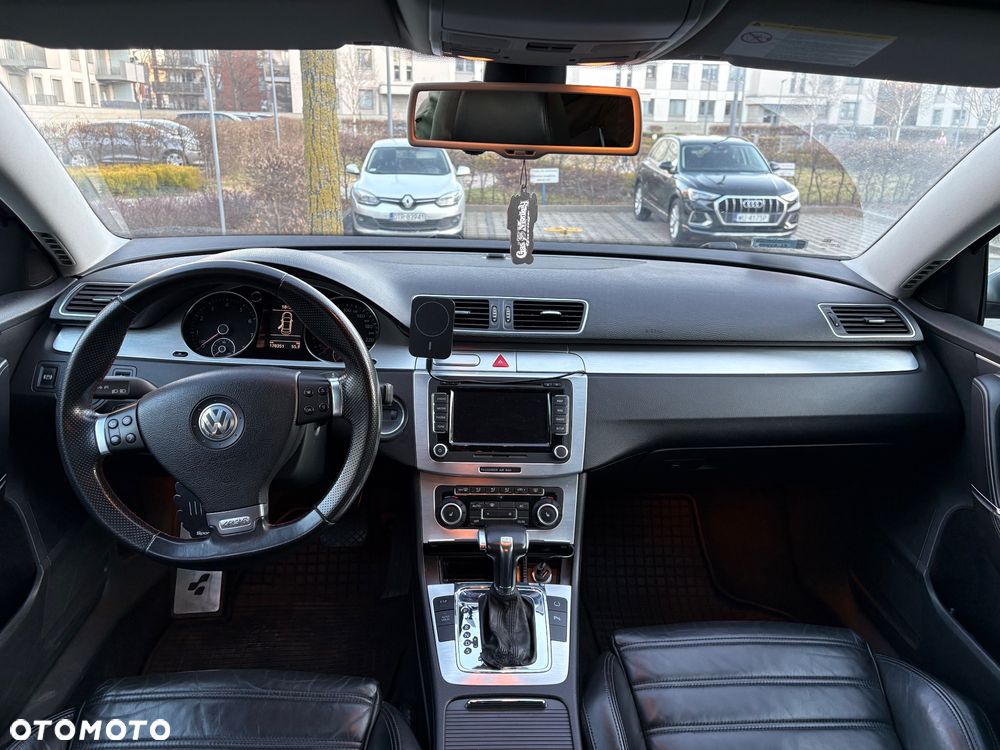 Volkswagen Passat - 23