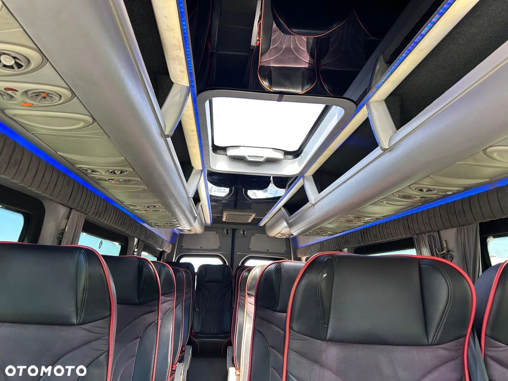 Mercedes-Benz Sprinter 519 - 16