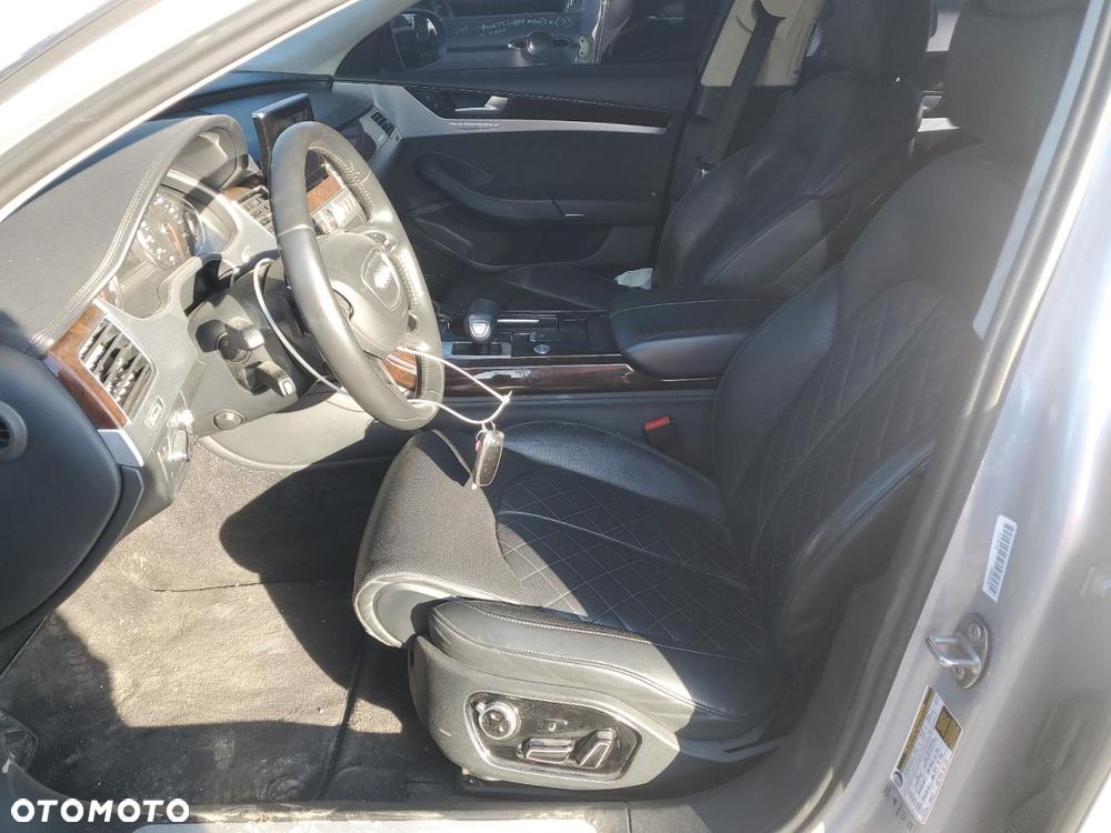 Audi A8 - 7