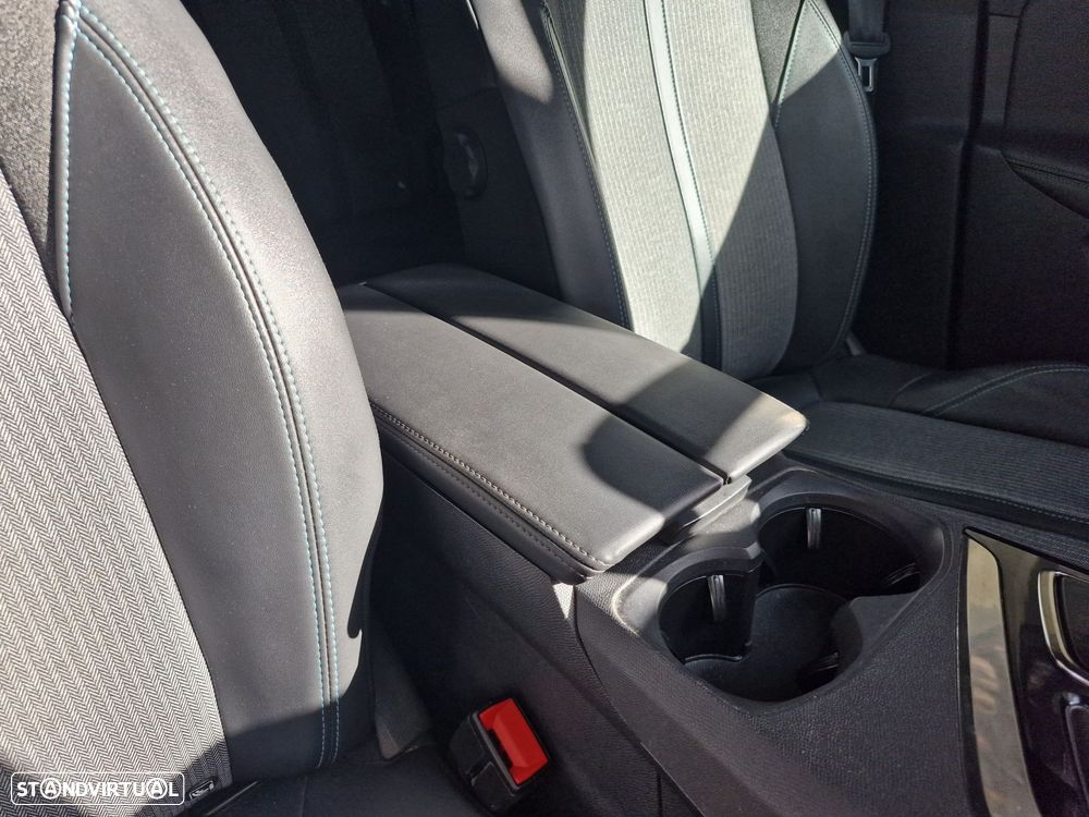 Peugeot 3008 1.5 BlueHDi Allure Pack EAT8 - 19