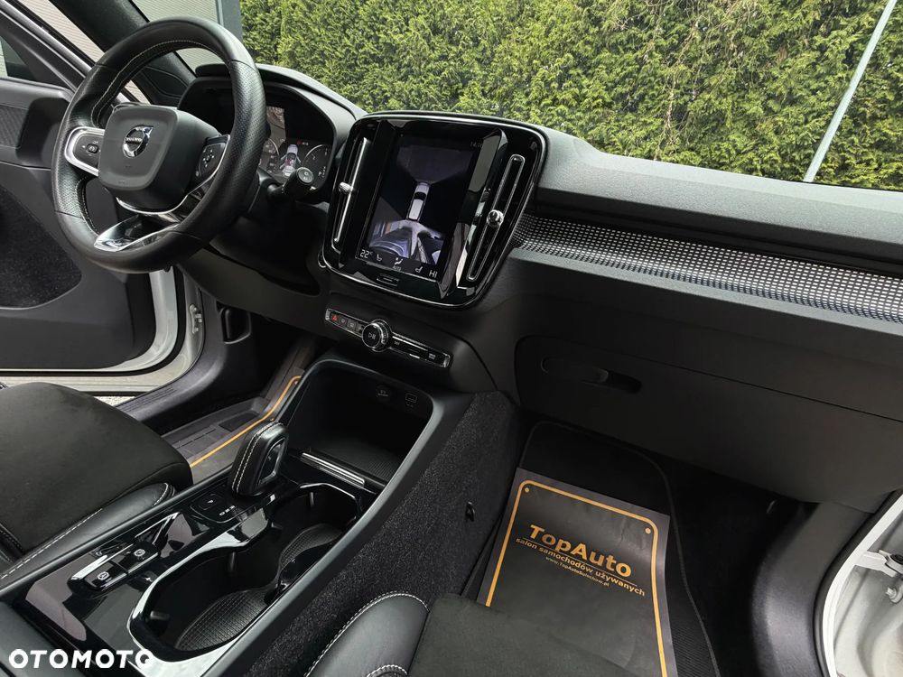 Volvo XC 40 D4 SCR AWD R-Design - 17