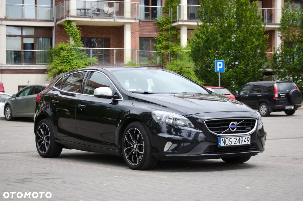 Volvo V40 D4 Drive-E R-Design Summum - 1