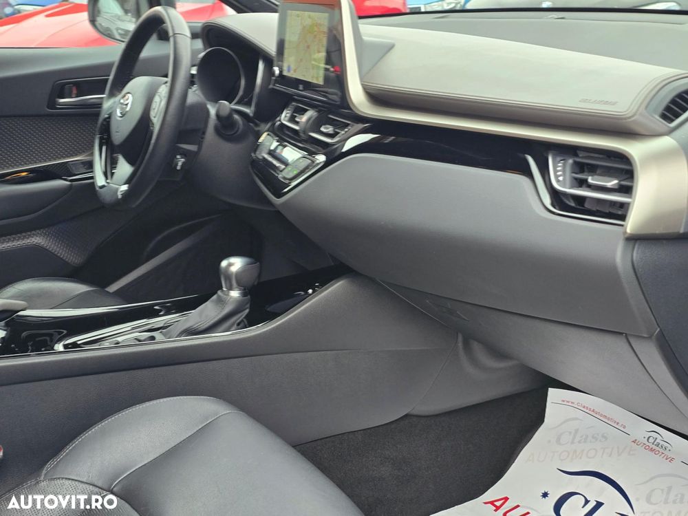 Toyota C-HR - 12