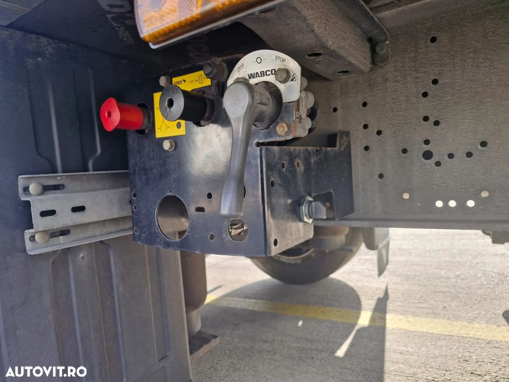 Schmitz Cargobull Mega Varios - Stalp spate detasabil - 15