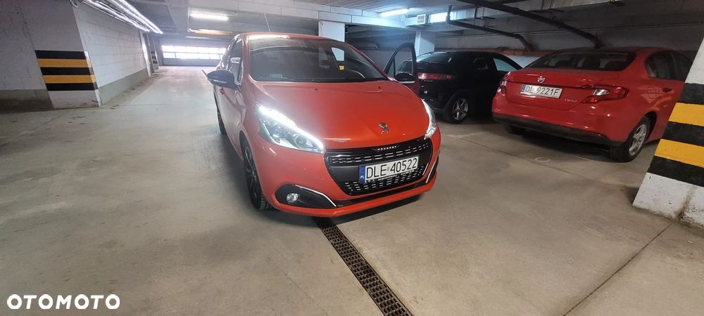 Peugeot 208 1.2 PureTech Allure - 2