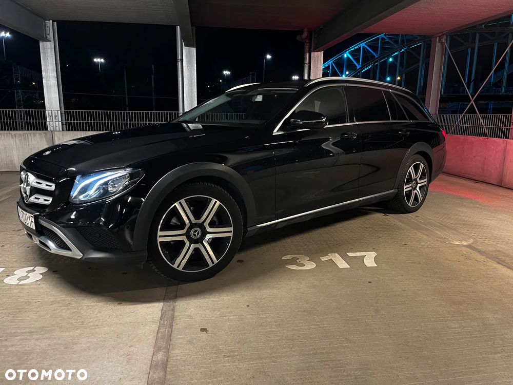 Mercedes-Benz Klasa E 220 d 4-Matic All-Terrain - 3