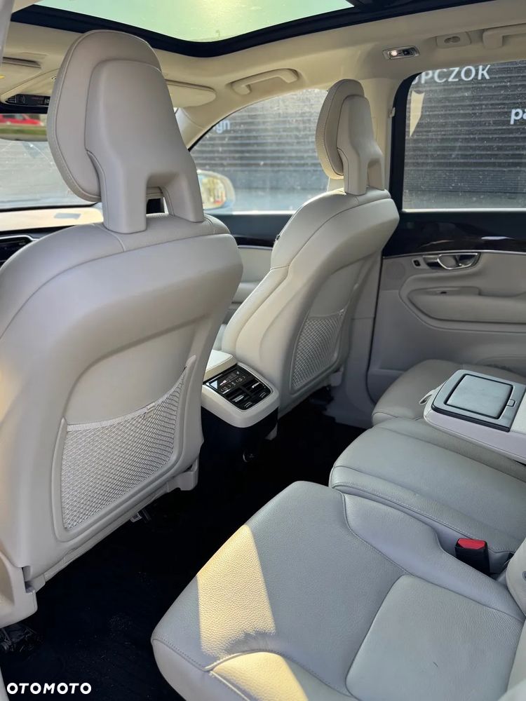 Volvo XC 90 - 18