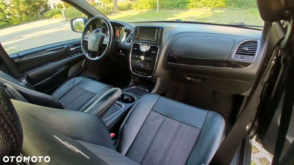 Lancia Voyager 2.8 Multijet 16v Platinum - 24