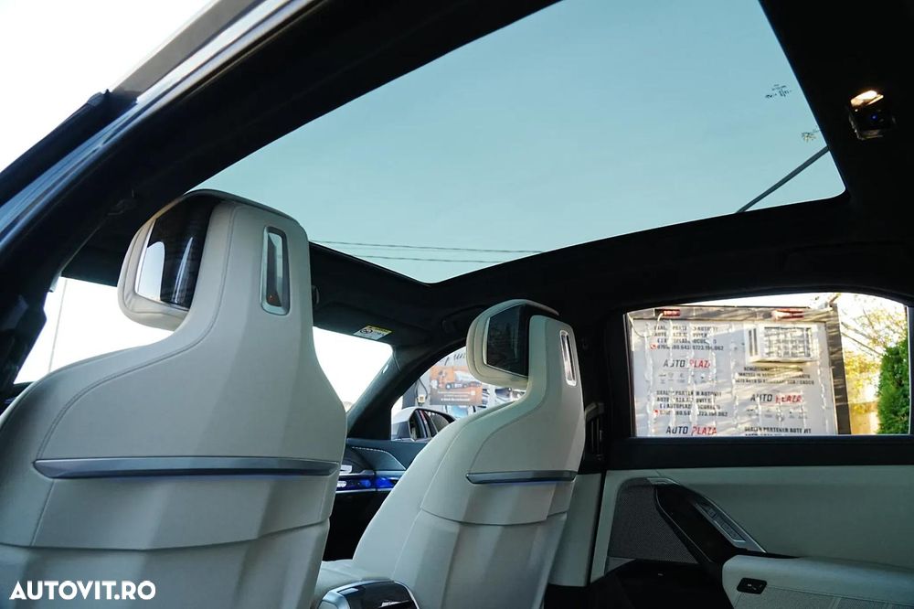 BMW Seria 7 740d xDrive MHEV - 39